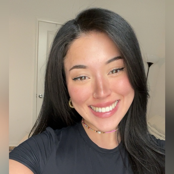 Meet your Posher, Emelly - Picture 1 of 1